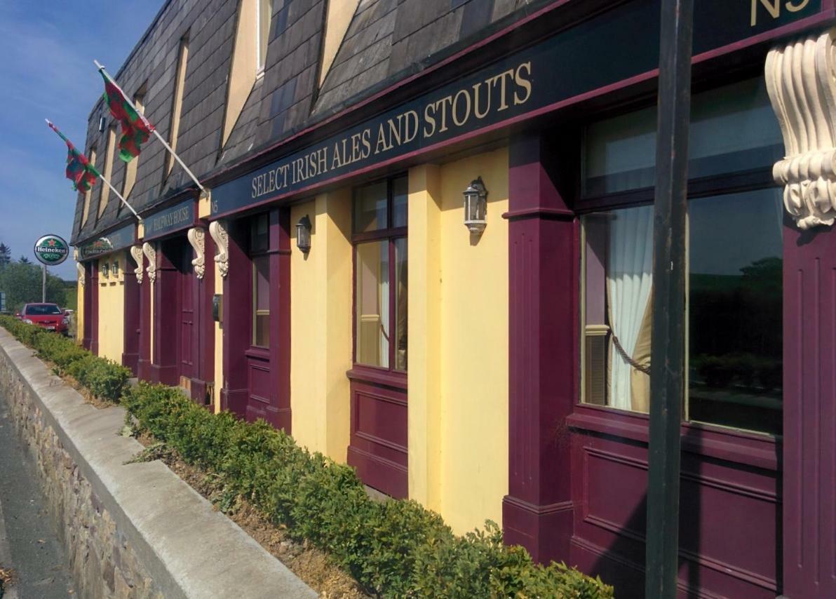 Marty'S Halfway House Hotel Westport Luaran gambar