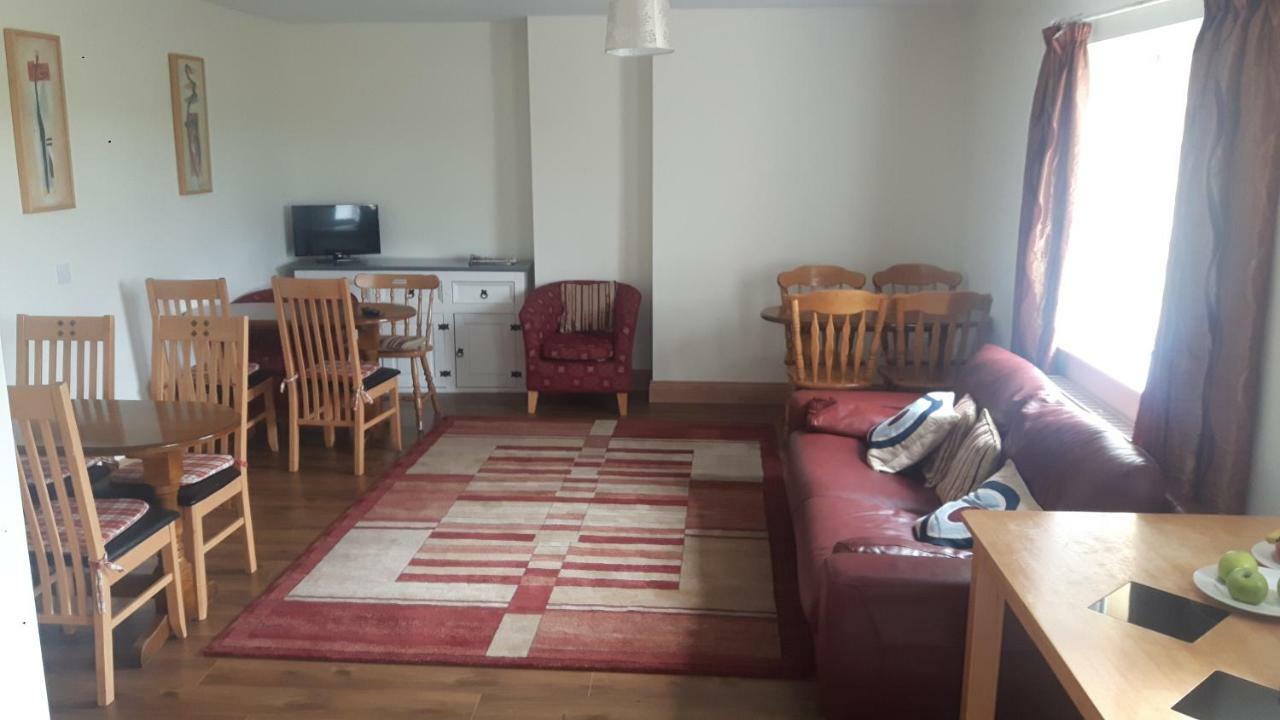 Marty'S Halfway House Hotel Westport Luaran gambar